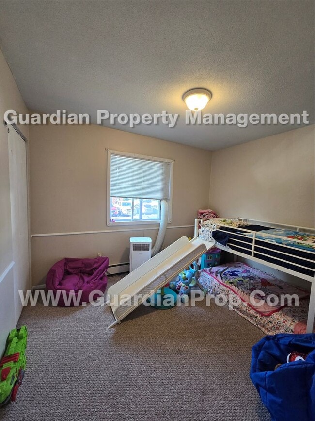 Building Photo - 7660 Edgewood Dr