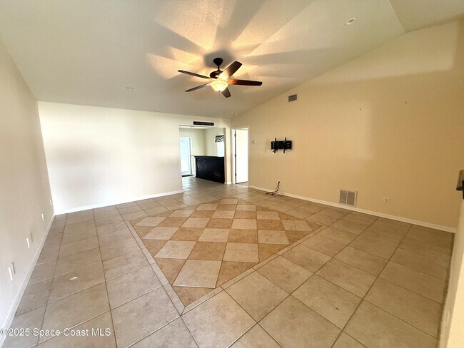 Foto del edificio - 1116 Glancy Ave NW