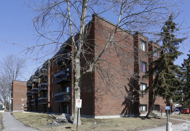 Building Photo - The Maples Apartments