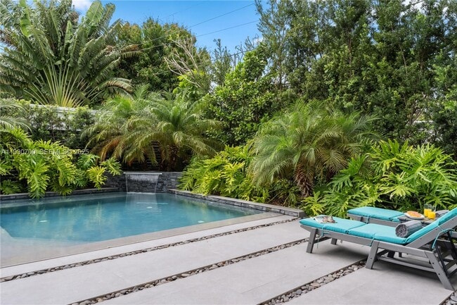 Foto del edificio - 685 NE 50th Terrace