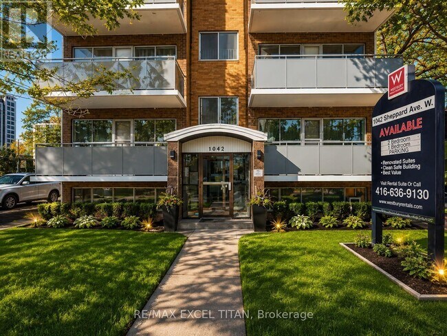 Photo du bâtiment - 1042 Sheppard Ave W