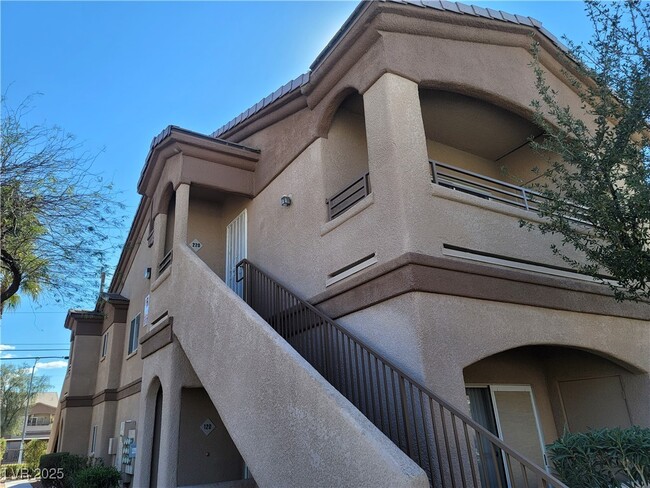 Building Photo - 5750 E Hacienda Ave