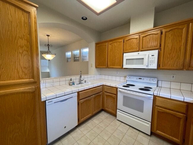 Building Photo - 751 Silchester Ct
