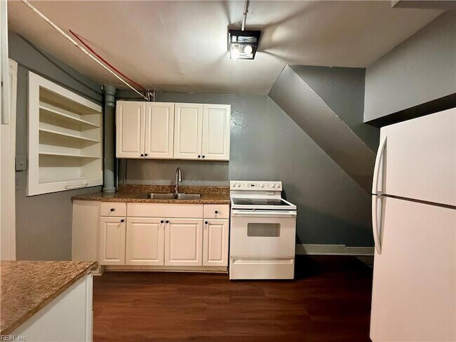 Building Photo - 3 Cotton Pl