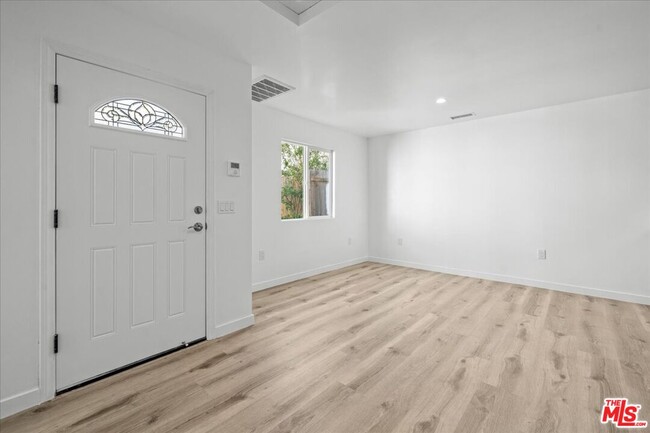 Building Photo - 4037 Madison Ave