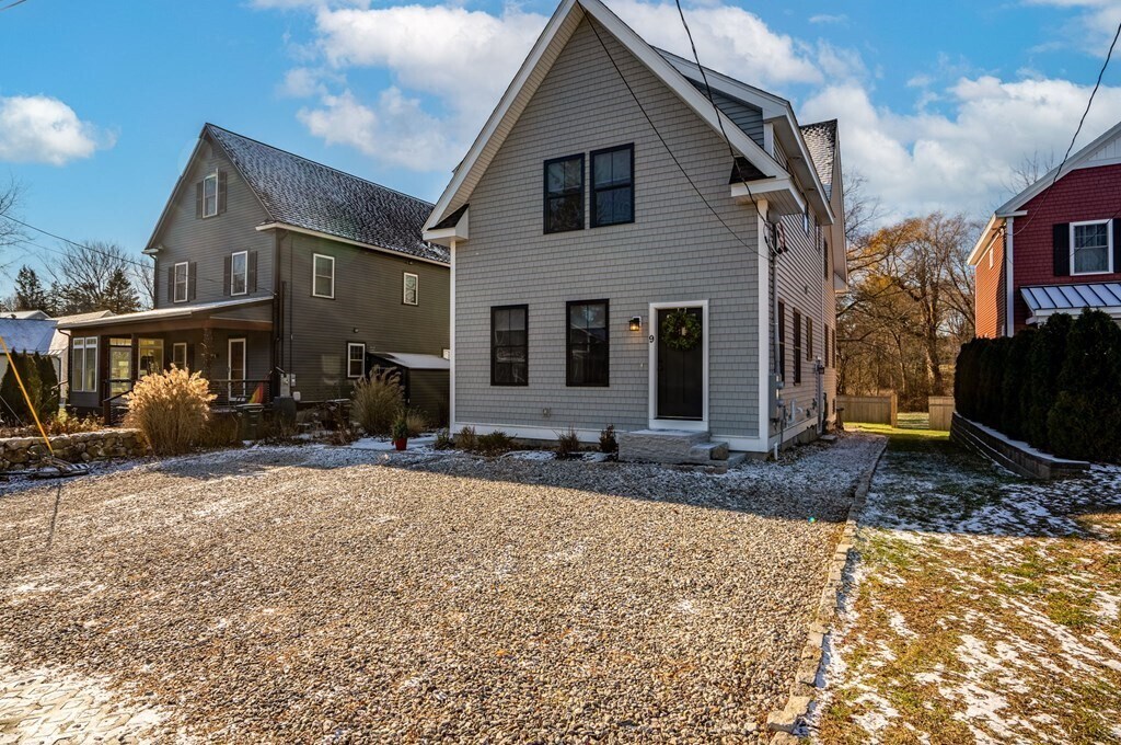 9 S Pond St, Newburyport, MA 01950 Townhome Rentals in Newburyport MA