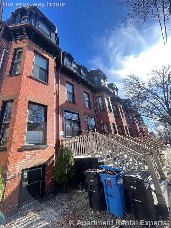 Building Photo - 61 Adams St