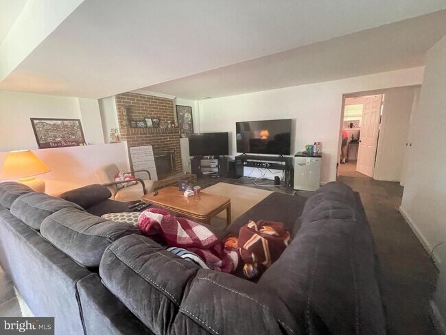Foto del edificio - 8420 Idylwood Rd