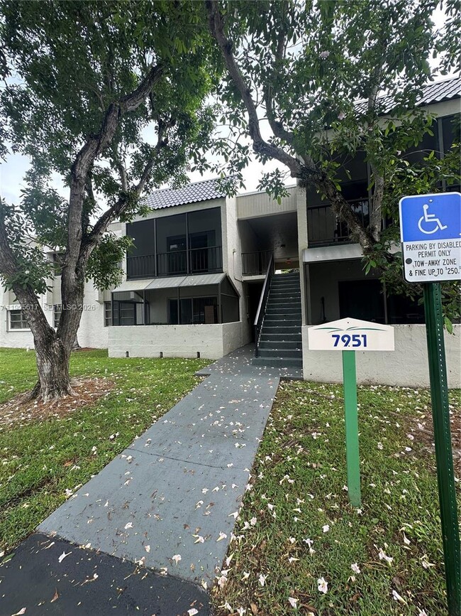 Building Photo - 7951 SW 104th St