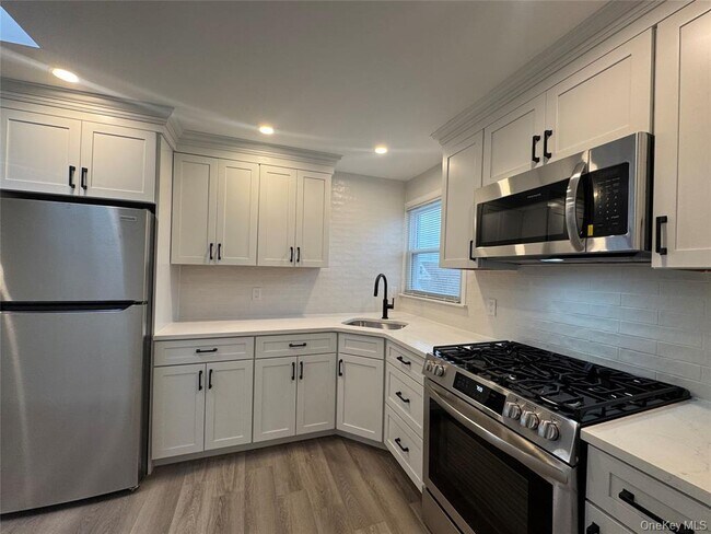 Foto del edificio - 817 E Walnut St