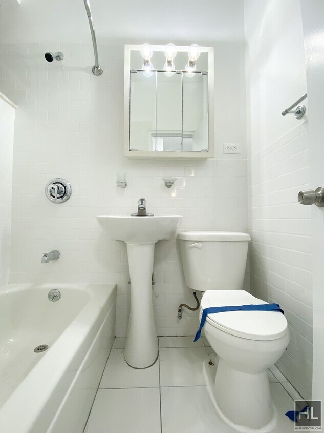 Foto del edificio - AMAZING STUDIO APARTMENT!! AMAZING DEAL! W...