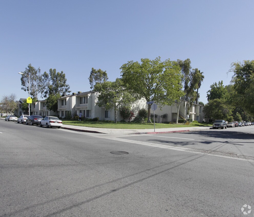 Primary Photo - Laurel Canyon Terrace