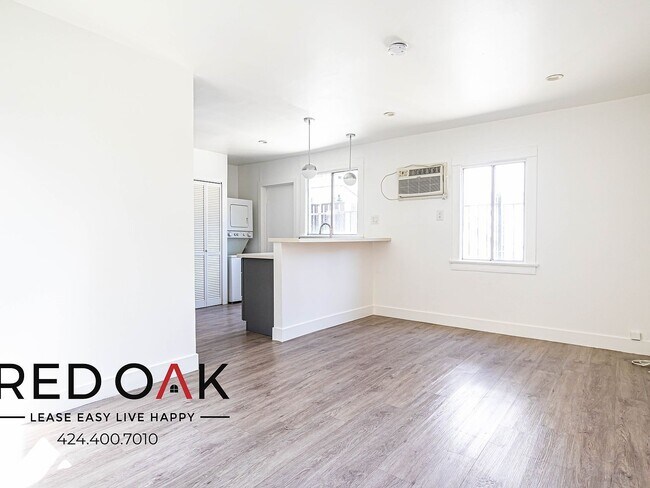 Foto del edificio - 4730 St Charles Pl