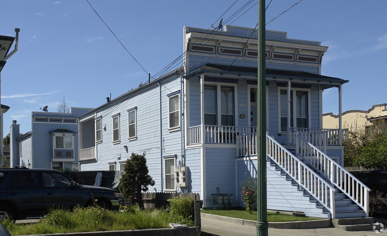 Building Photo - 1590 Buena Vista Ave