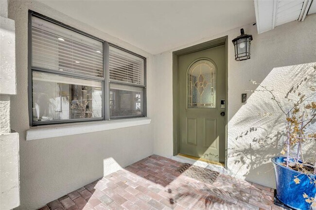 Foto del edificio - 1081 Lake Weldona Dr