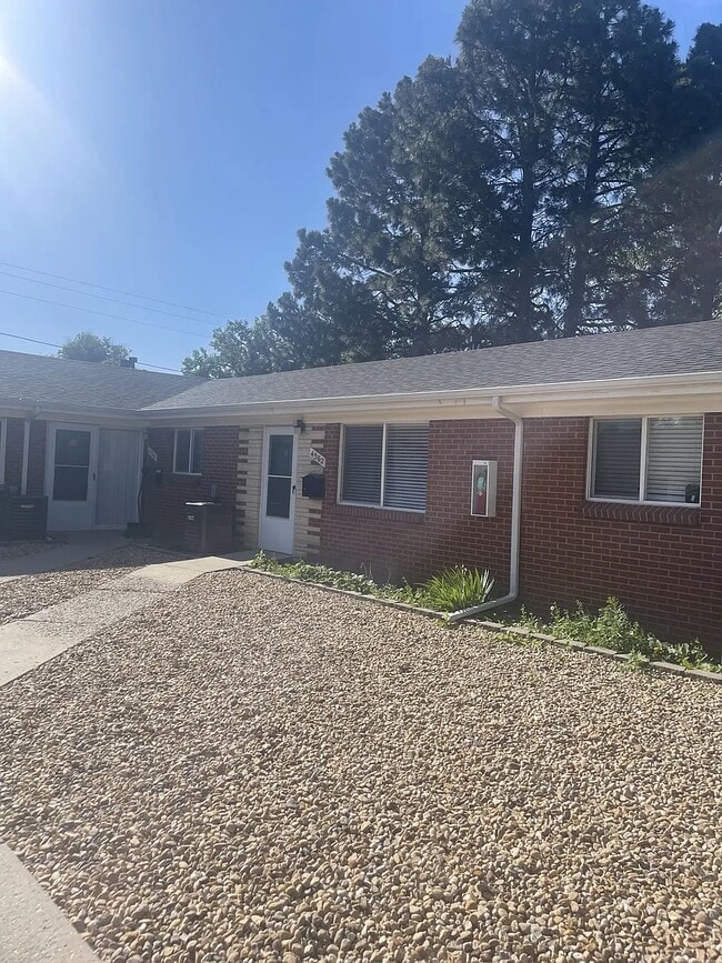 Building Photo - 4564 Everett St