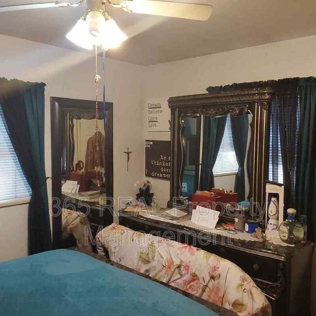 Foto del edificio - 2220 2nd St