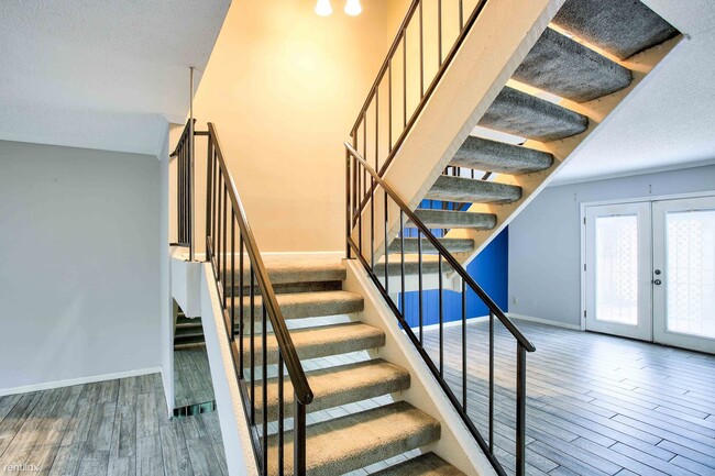 Foto del edificio - 4 br, 2.5 bath Townhome - 2372 Triway Ln U...