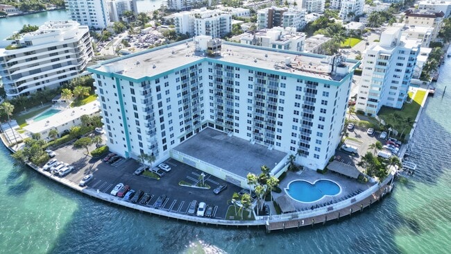 Photo - 10350 W Bay Harbor Dr Townhome