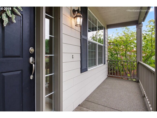 Foto del edificio - Spacious 3 Bedroom 2.5 Bath + Den & Bonus ...