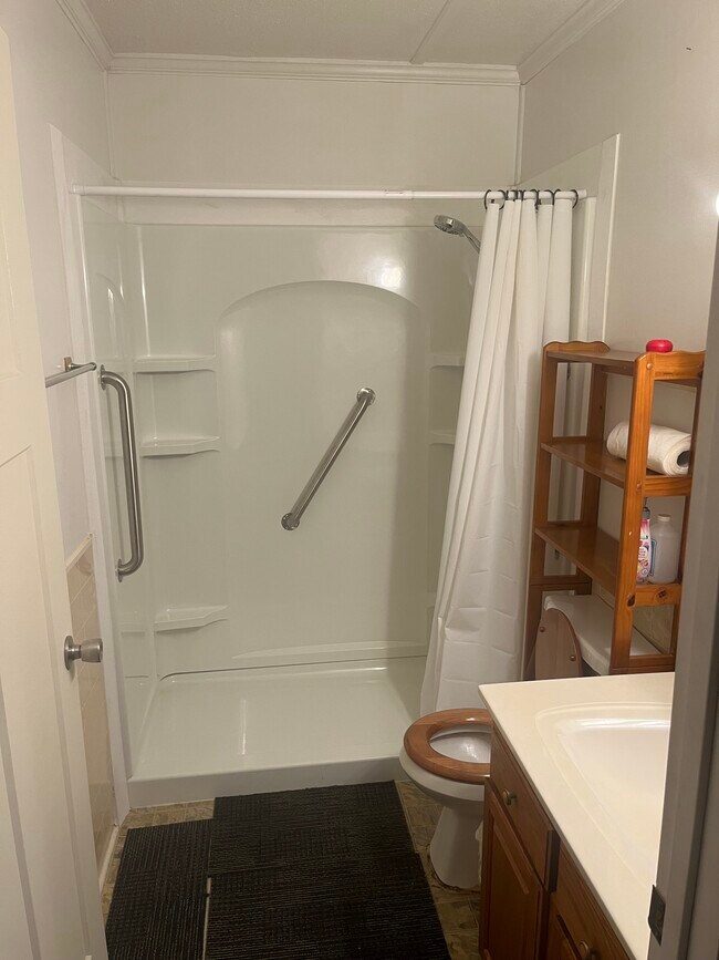 Building Photo - 322 Mooneyham Rd