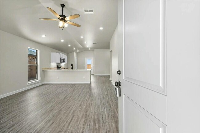 Building Photo - 2117 Kirksey Ave