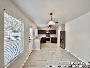 Building Photo - 12623 Carriage Blvd