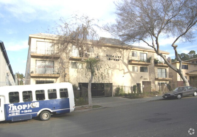 Building Photo - Villa Las Brisas