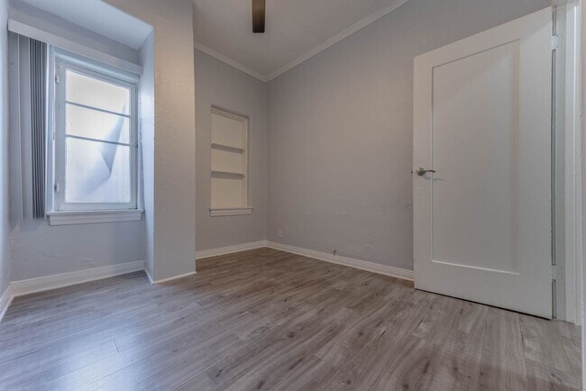 Building Photo - 200 N Westmoreland Ave