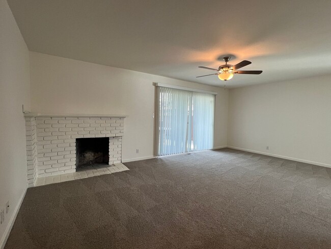 Building Photo - Remodeled 3 Bedroom 2 Bath Home in Cambria...