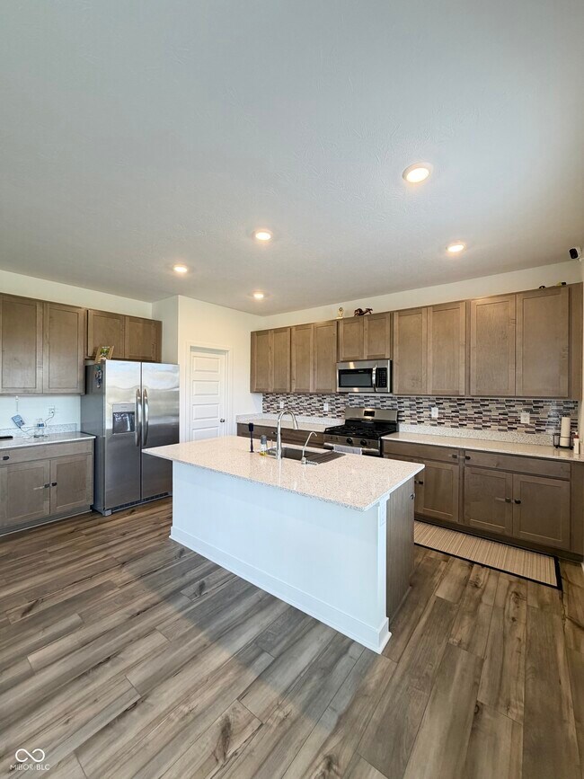 Foto del edificio - 1208 Taggart Wy