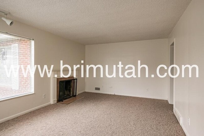 Building Photo - 2594 S 500 E