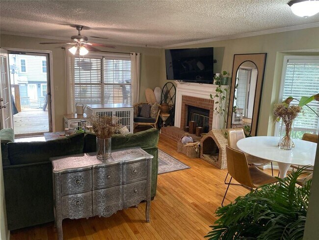 Building Photo - 5021 David Pl