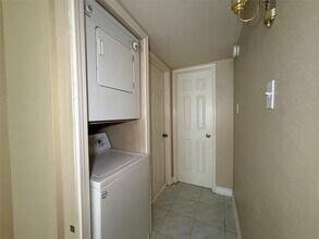 Building Photo - 2250 Bering Dr