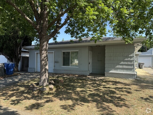 Building Photo - 6015 1st Ave