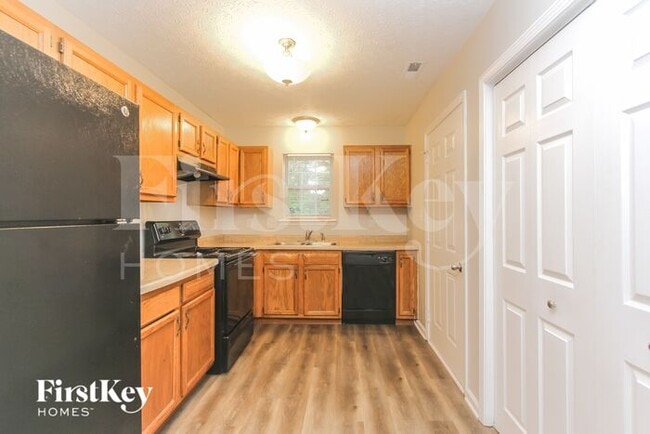 Building Photo - 4930 W Troy Ave
