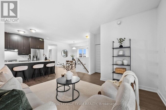 Building Photo - 251 Capri Ave