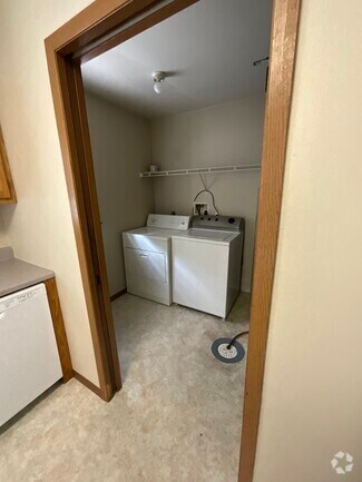 Building Photo - 4609 S Baha Ave