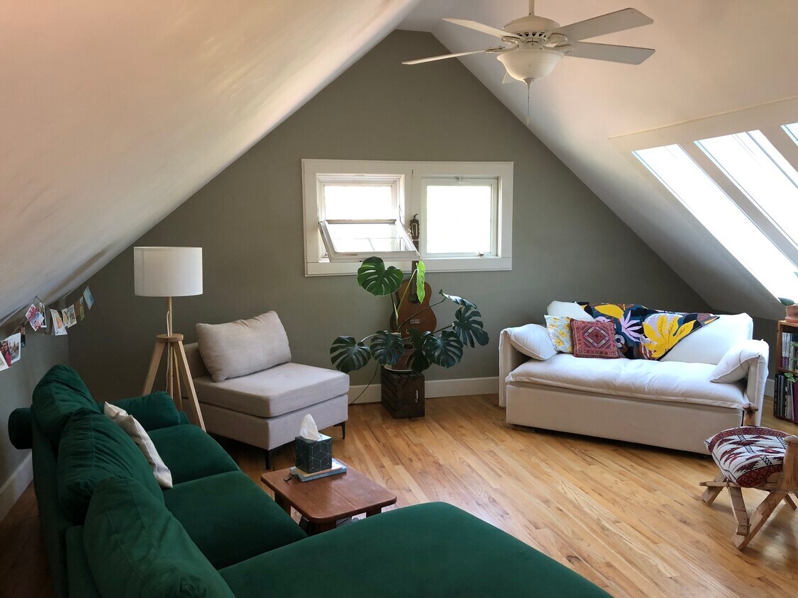 living room - 2465 E 124th St