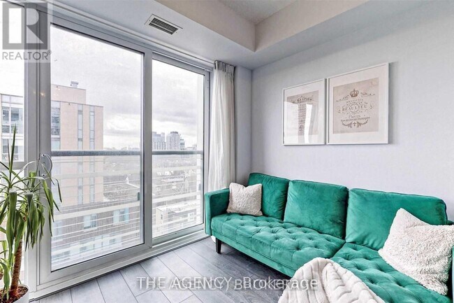 Building Photo - 200 Sackville St