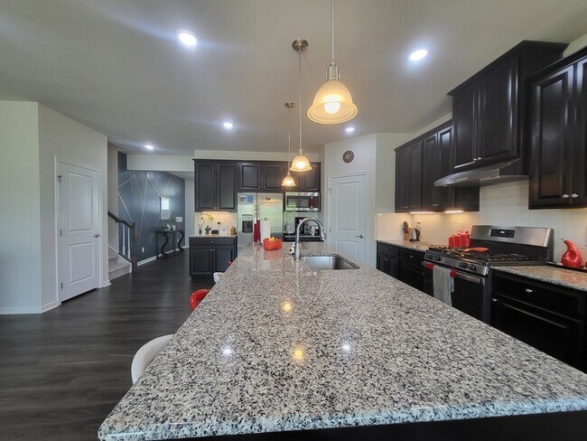 Building Photo - 7225 Waterwheel St SW