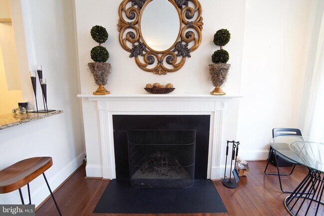 Foto del edificio - 240 S 8th St