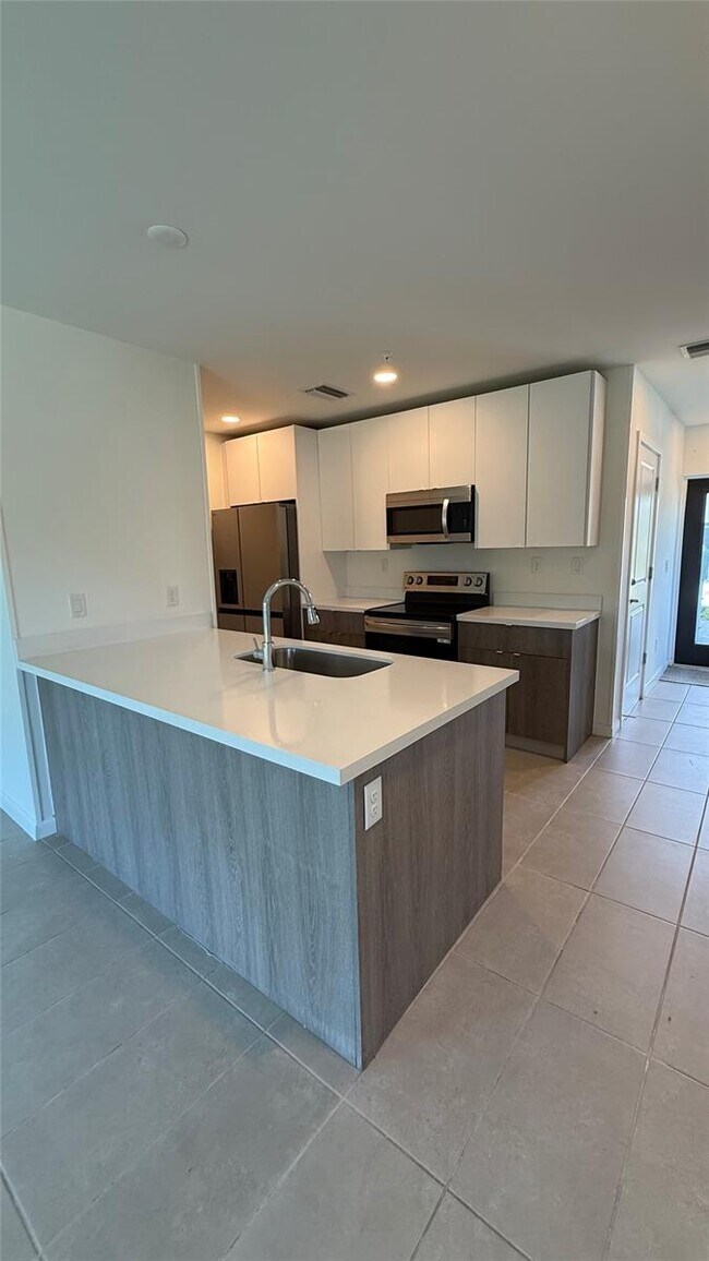 Building Photo - 2526 Pierce St