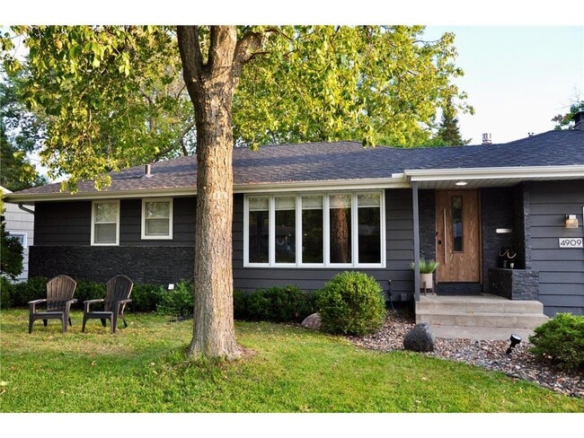 Building Photo - 4909 Aspasia Ln