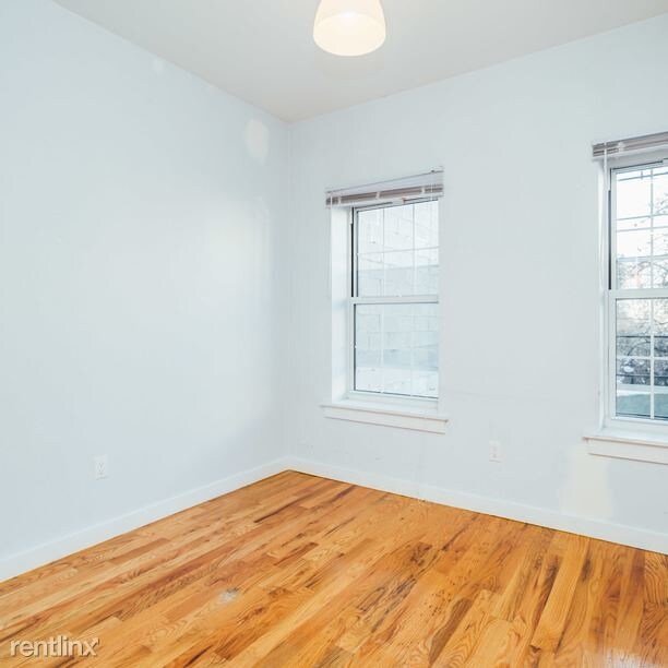 Building Photo - 216 Driggs Ave