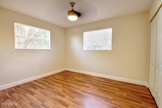 Building Photo - 4 br, 2 bath House - 2411 Wiley St