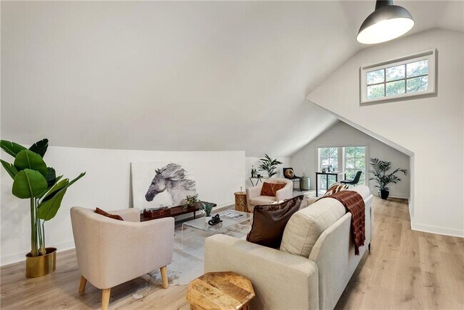 Foto del edificio - 901 Argonne Ave NE