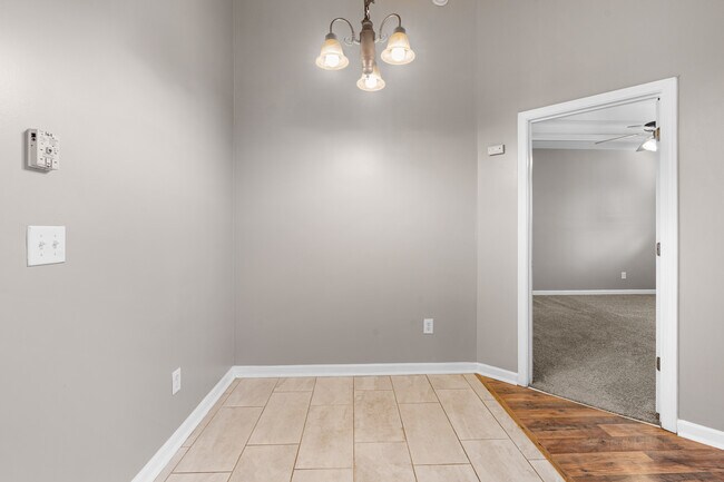 Foto del edificio - 119 Daventry Ln