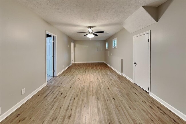 Building Photo - 3753 Memorial Pkwy NW
