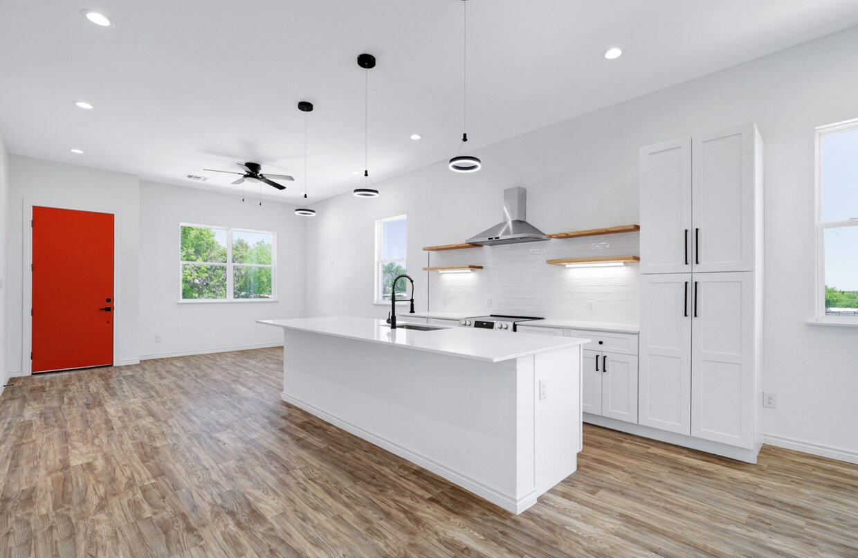Primary Photo - Brand new construction Ready for Move In! ...